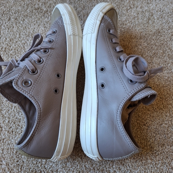 Converse All Star Unisex Low Top. Grey Leather. Mens 7 Womens 9 like new - Picture 6 of 8